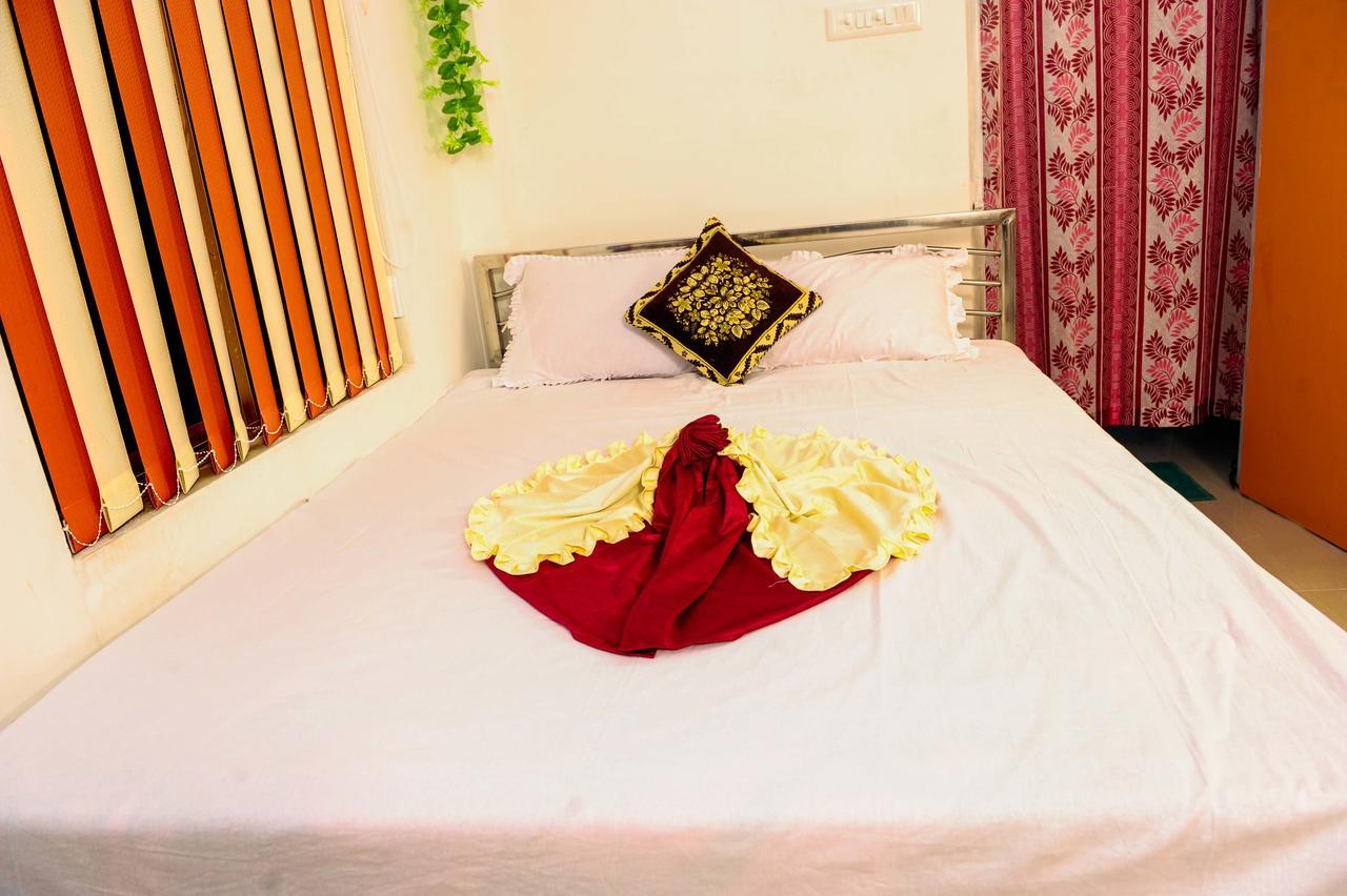 Jayanti Hotel Tarapith Bagian luar foto