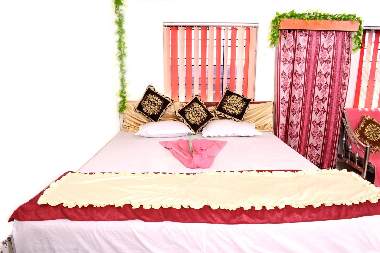 Jayanti Hotel Tarapith Bagian luar foto