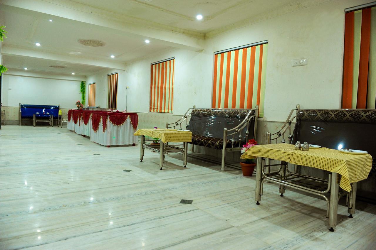 Jayanti Hotel Tarapith Bagian luar foto