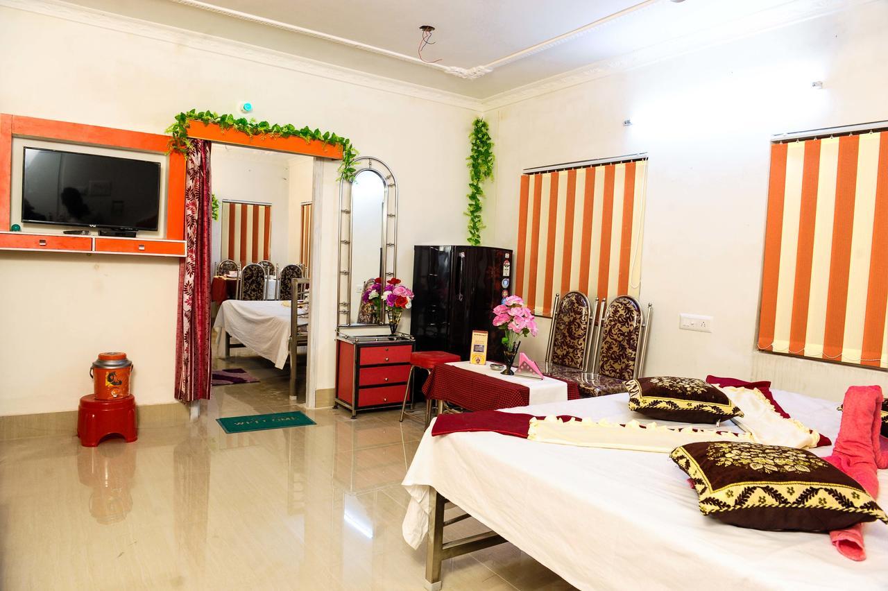 Jayanti Hotel Tarapith Bagian luar foto