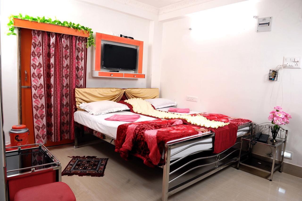 Jayanti Hotel Tarapith Bagian luar foto